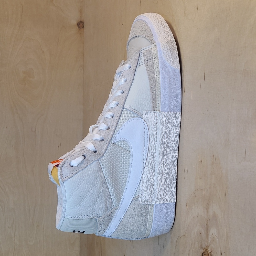 Nike Blazer Mid Pro ClubRemastered Light Bone Mens Sneakers